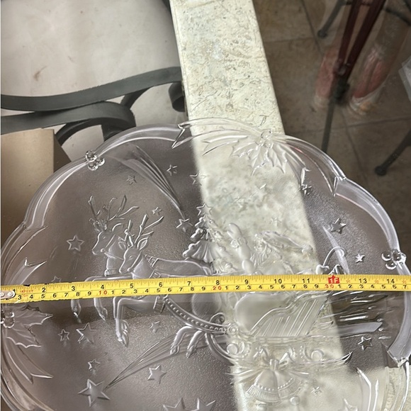 Santa  Glass Mikasa Platter - Picture 3 of 4